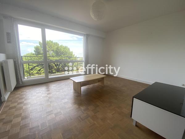 Appartement
         3 pièces
        - 61 m² 129 900 € *