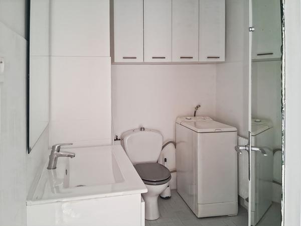 Studio proche lycee Carnot - proche commerces - ascenseur