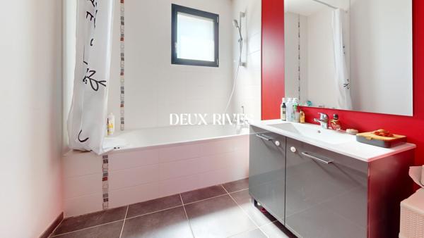 Maison d'architecte Deux habitations indépendantes (300m2) - piscine intérieure - DPE B