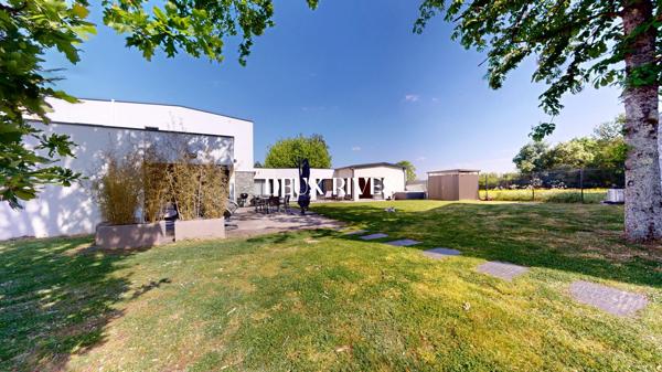 Maison d'architecte Deux habitations indépendantes (300m2) - piscine intérieure - DPE B