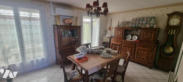 LA CRECHE, pavillon de plain-pied de 85 m² 