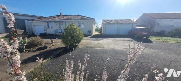 LA CRECHE, pavillon de plain-pied de 85 m² 
