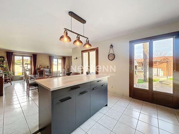 A VENDRE - VILLATE - Maison T4 avec double garage et piscine.