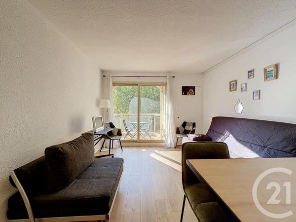 Appartement Studio à vendre  1 pièce - 27,16 m 2   ST RAPHAEL  - 83