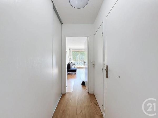 Appartement Studio à vendre  1 pièce - 27,16 m 2   ST RAPHAEL  - 83