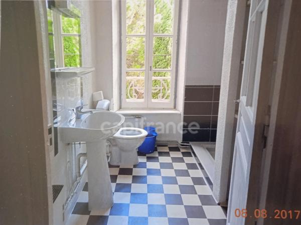 SOMPTUEUX ENSEMBLE IMMOBILIER AVECPOTENTIELEXCEPTIONNEL ET SON TERRAIN CONSTRUCTIBLE.