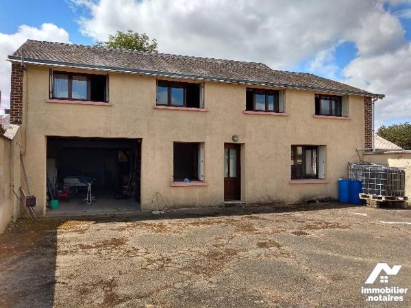 MAISON D'HABITATION  de 6 Pièces principales.