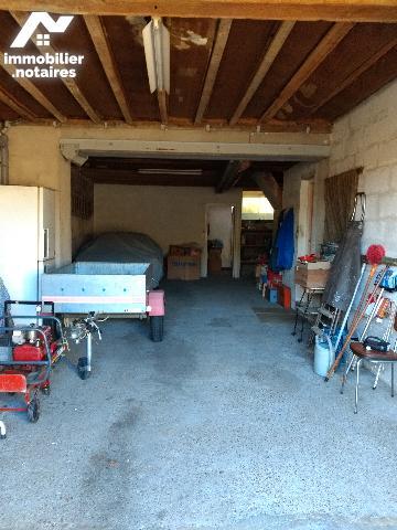 MAISON D'HABITATION  de 6 Pièces principales.