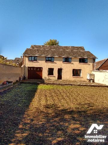 MAISON D'HABITATION  de 6 Pièces principales.