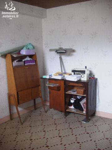 MAISON D'HABITATION  de 6 Pièces principales.