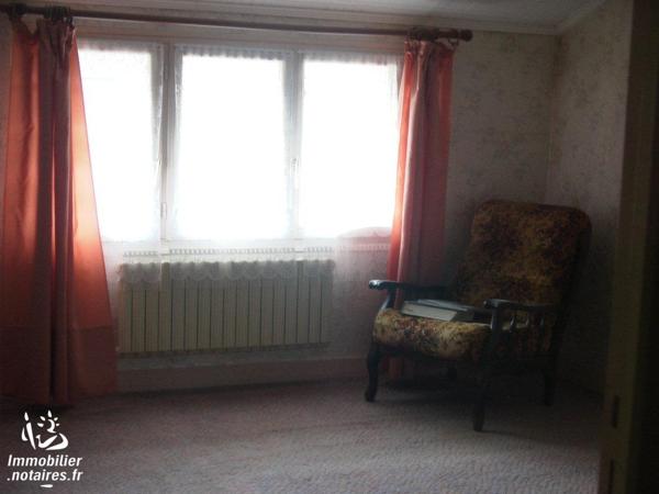 MAISON D'HABITATION  de 6 Pièces principales.