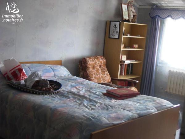 MAISON D'HABITATION  de 6 Pièces principales.