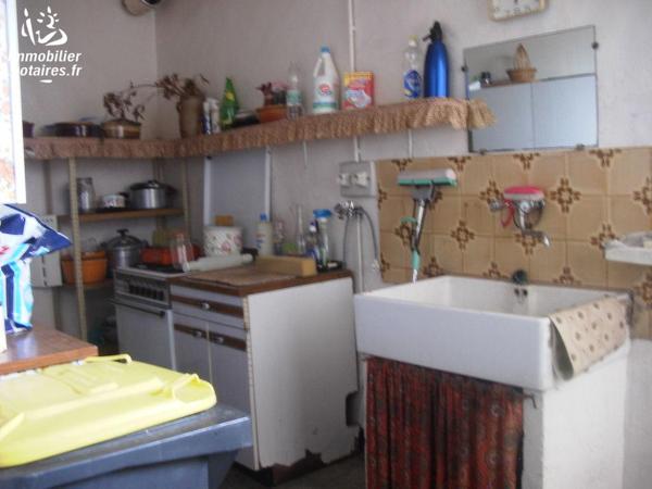 MAISON D'HABITATION  de 6 Pièces principales.