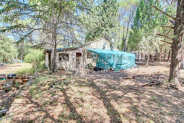 À VENDRE EN EXCLUSIVITE ! MAISON À RÉNOVER ! LORGUES ! ENVIRON 70m² SUR 11 000 m² DE TERRAIN