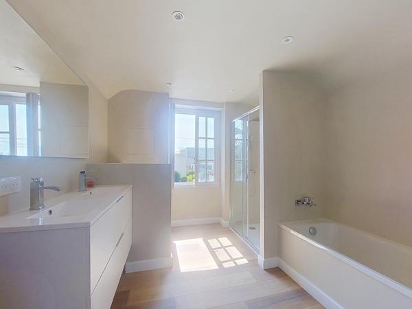 Maison à CHOLET, 49300 - 6 pièces 120m²