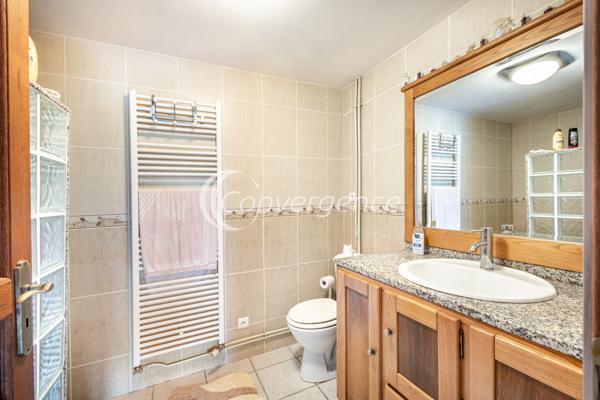 Maison
                                                                                                                                                                                                                                                                                                                        8 pièce(s)                                                                                                                                                                                                          6 chambre(s)                                                                                                                                                                                                          381  m²
