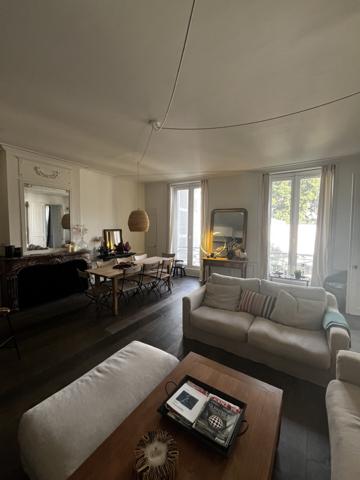 Très bel appartement T3 totalement rénové hyper centre La Rochelle