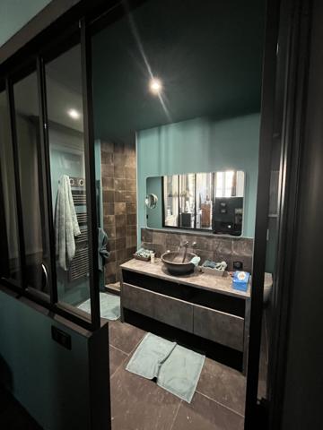 Très bel appartement T3 totalement rénové hyper centre La Rochelle