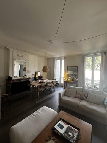 Très bel appartement T3 totalement rénové hyper centre La Rochelle