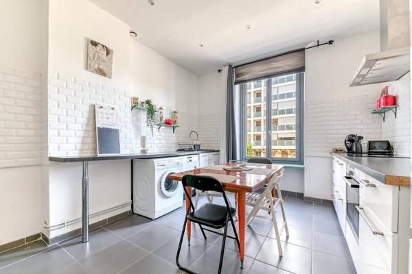 T2 BIS VILLEURBANNE – 45,47 M² – RÉNOVÉ – CACHET DE L’ANCIEN