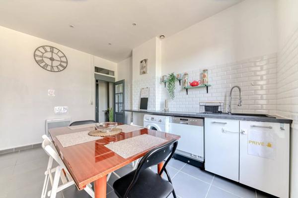 T2 BIS VILLEURBANNE – 45,47 M² – RÉNOVÉ – CACHET DE L’ANCIEN