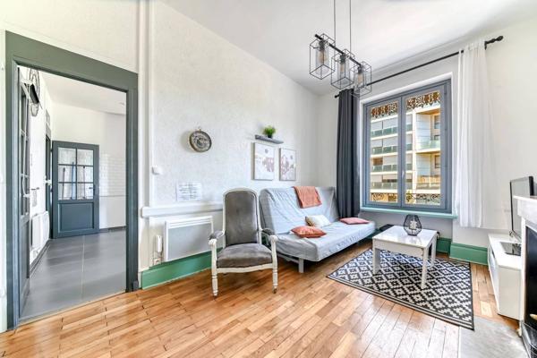 T2 BIS VILLEURBANNE – 45,47 M² – RÉNOVÉ – CACHET DE L’ANCIEN