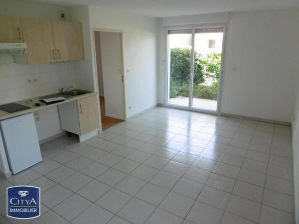 Appartement à louer 2 pièces 38.49m² Cazères (31220)