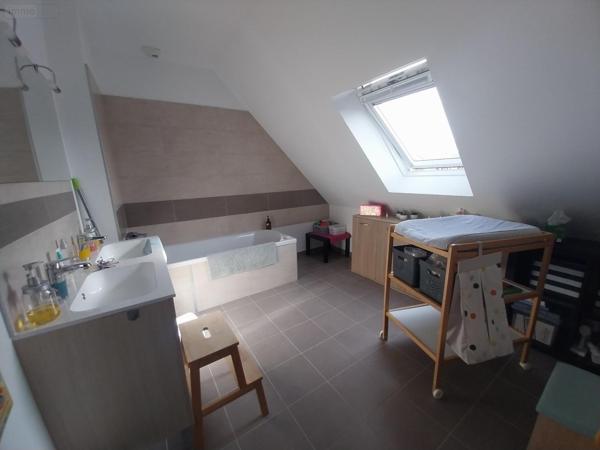 Pavillon à vendre à Loiron-Ruillé en Mayenne (53320), ref : 53090-870