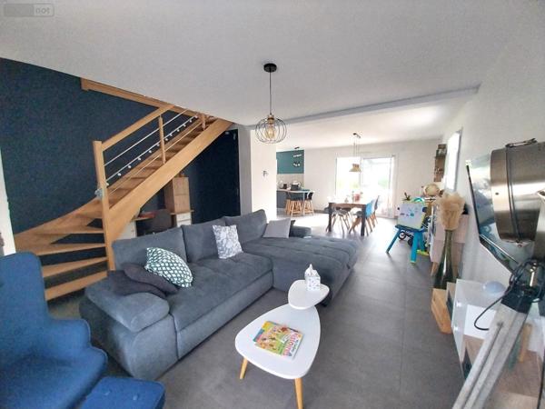 Pavillon à vendre à Loiron-Ruillé en Mayenne (53320), ref : 53090-870