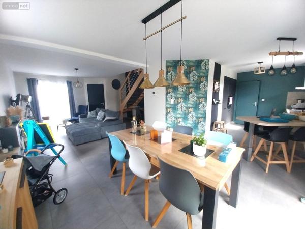 Pavillon à vendre à Loiron-Ruillé en Mayenne (53320), ref : 53090-870