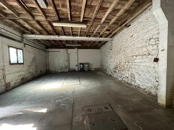 Immeuble Milly La Foret 15 pièce(s) 300 m2