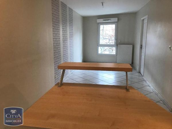 Appartement à louer 2 pièces 43.9m²