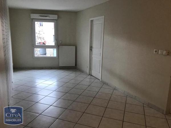 Appartement à louer 2 pièces 43.9m²
