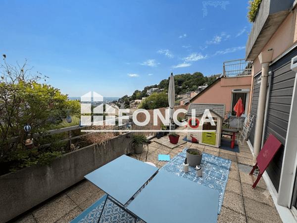 Location Appartement 3 pièces 74.71 m² - 14/16 R. V. COTE CALVAIRE Bonsecours 76240