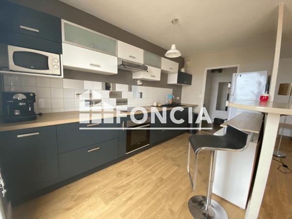 Location Appartement 3 pièces 74.71 m² - 14/16 R. V. COTE CALVAIRE Bonsecours 76240