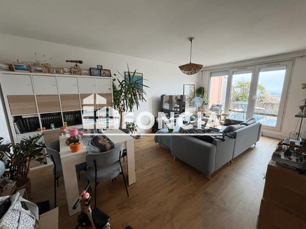 Location Appartement 3 pièces 74.71 m² - 14/16 R. V. COTE CALVAIRE Bonsecours 76240