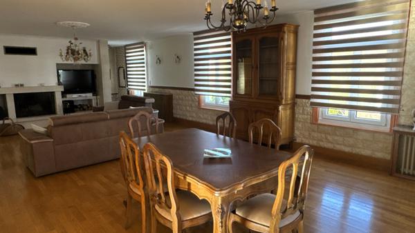 Immeuble 7 pièces - 255 m²