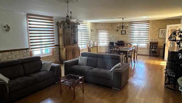 Immeuble 7 pièces - 255 m²