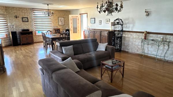 Immeuble 7 pièces - 255 m²