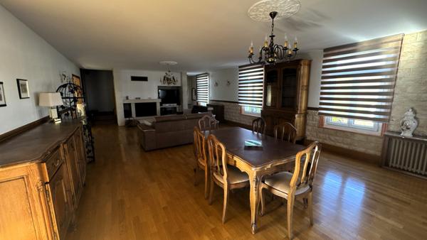 Immeuble 7 pièces - 255 m²