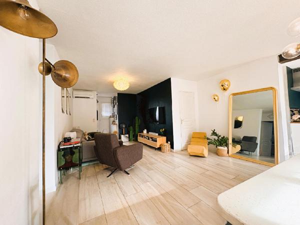 APPARTEMMENT T3 de 70,73M2 VENELLES CENTRE AVEC JARDIN DE 200M2 et GARAGE