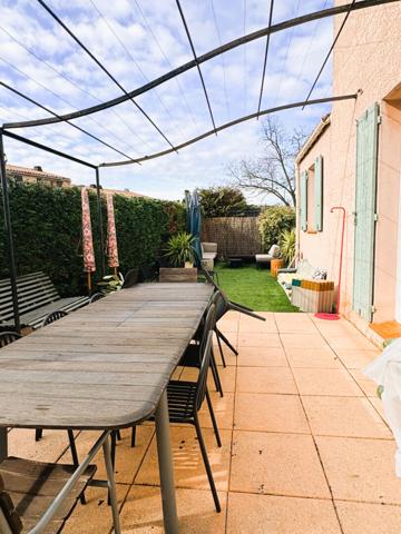 APPARTEMMENT T3 de 70,73M2 VENELLES CENTRE AVEC JARDIN DE 200M2 et GARAGE