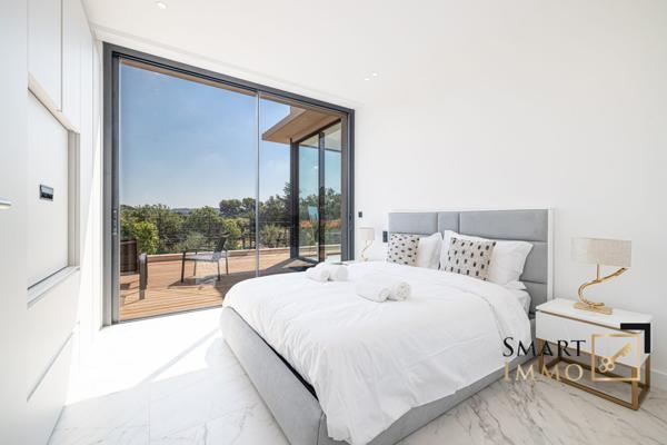 Mougins – Villa contemporaine d’exception : piscine, sauna, hammam