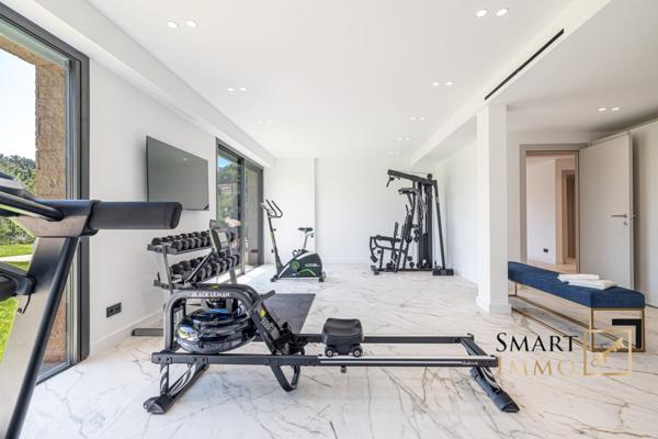 Mougins – Villa contemporaine d’exception : piscine, sauna, hammam