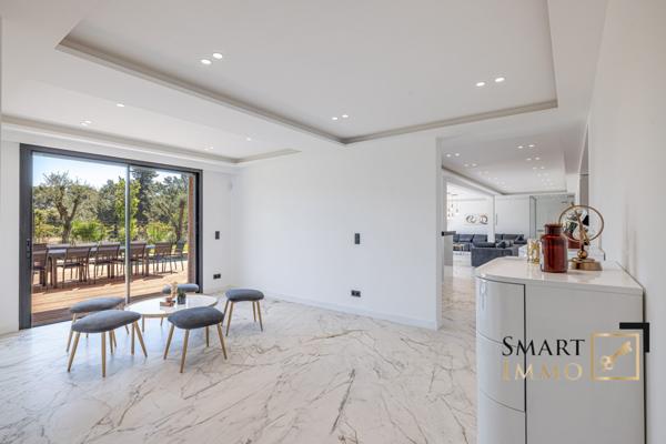 Mougins – Villa contemporaine d’exception : piscine, sauna, hammam