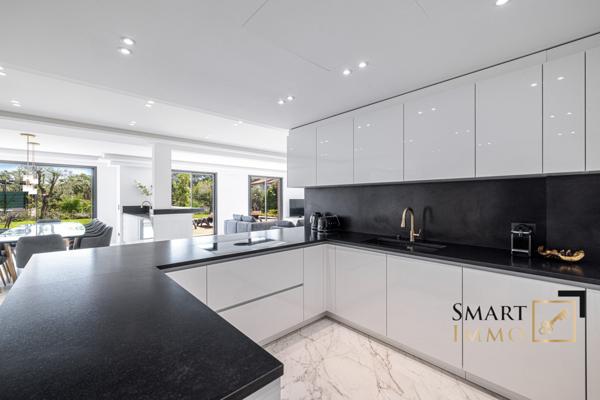 Mougins – Villa contemporaine d’exception : piscine, sauna, hammam