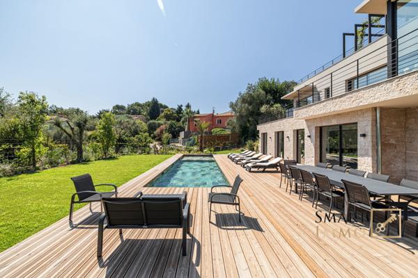 Mougins – Villa contemporaine d’exception : piscine, sauna, hammam