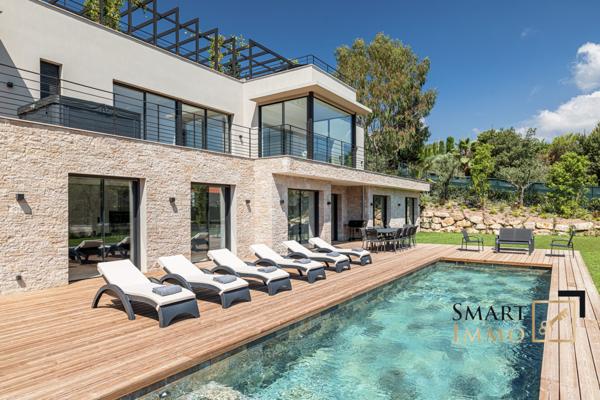 Mougins – Villa contemporaine d’exception : piscine, sauna, hammam