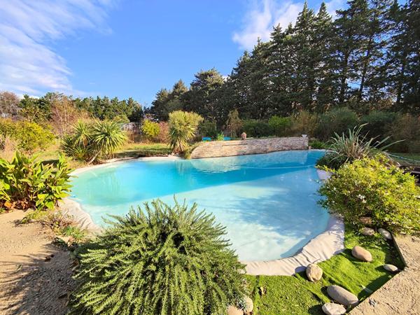 Maison Sénas 132 m2. Campagne