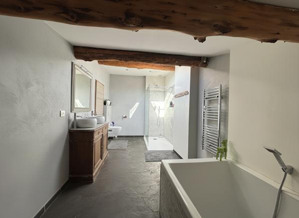 Maison Sénas 132 m2. Campagne